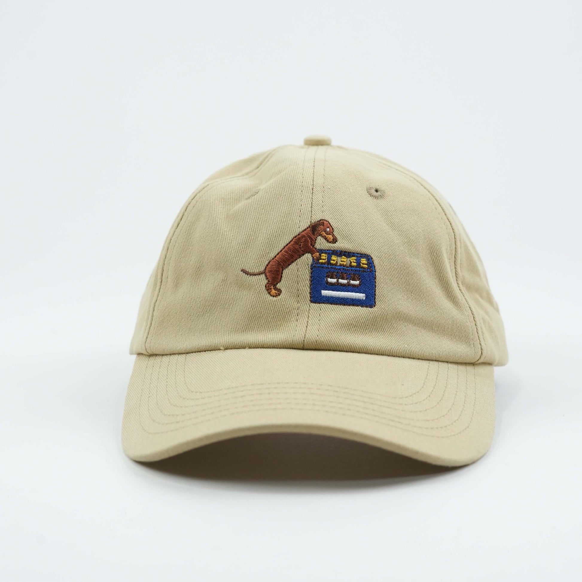 Dackel mit Bierkasten Cap | Beige | Unisex Dad Hat | Bestickte Kappe