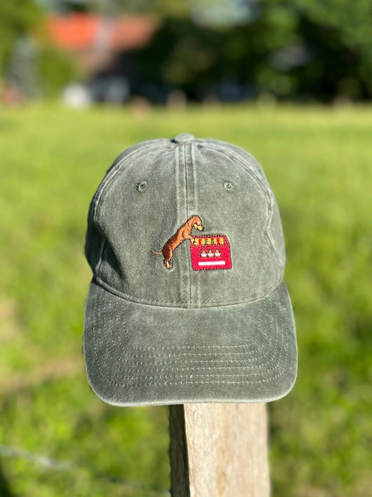 Dackel mit Bierkasten Cap | Dunkelgrün