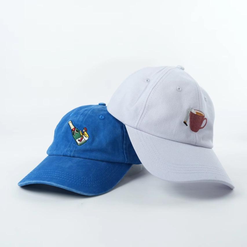 Jockey auf Champagnerflasche Cap | Blau washed | Unisex Dad Hat | Bestickte Kappe